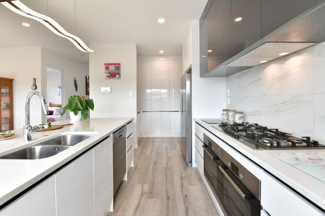 Photo of property in 19 Maka Terrace, Orewa, 0931