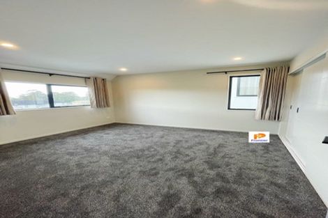 Photo of property in 44 William Souter Street, Forrest Hill, Auckland, 0620