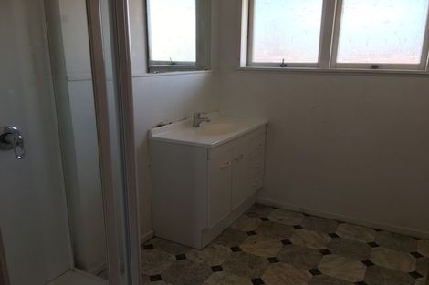 Photo of property in 1/50 Pilkington Road, Panmure, Auckland, 1072