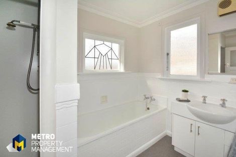 Photo of property in 23 Albert Street, Saint Clair, Dunedin, 9012