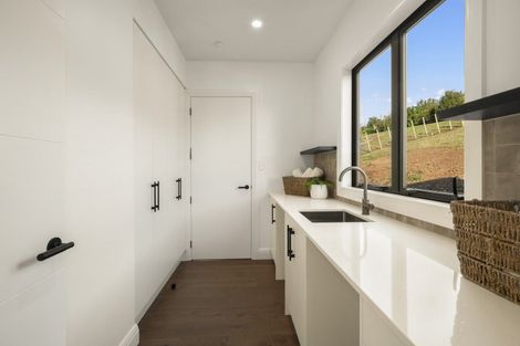 Photo of property in 10 Kerr Crescent, Patumahoe, 2679