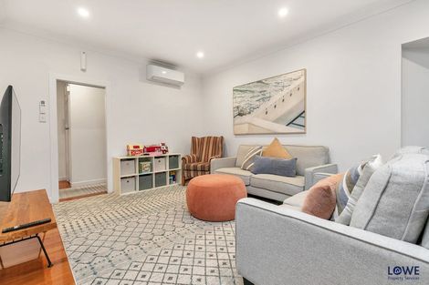 Photo of property in 4 Birkley Road, Bayswater, Auckland, 0622