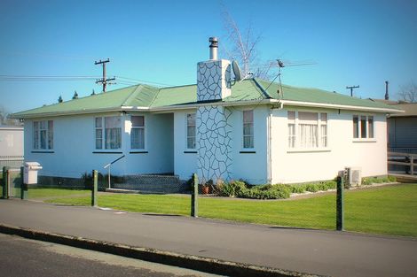 Photo of property in 50 Wyndham Street, Carterton, 5713