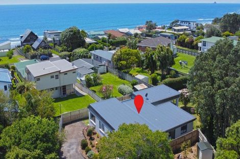 Photo of property in 3 Prudence Place, Oakura, 4314