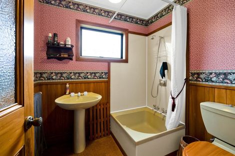 Photo of property in 165 South Road, Hawera, 4610