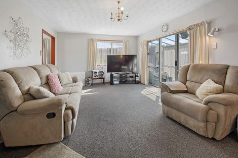 Photo of property in 3 Mary Street, Gore, 9710