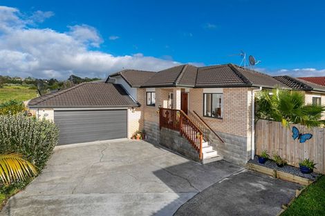 Photo of property in 15 Westglen Place, Ranui, Auckland, 0612
