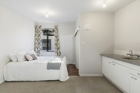 Photo of property in 493 Karaka Bay Road, Karaka Bays, Wellington, 6022