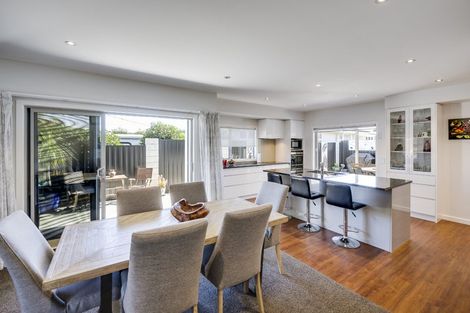 Photo of property in 11a Avenue Road, Greenmeadows, Napier, 4112