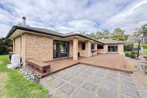 Photo of property in 30 Foster Road, Kumeu, 0891
