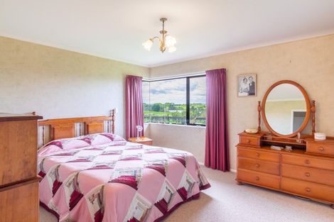 Photo of property in 347 Henwood Road, Hillsborough, New Plymouth, 4372