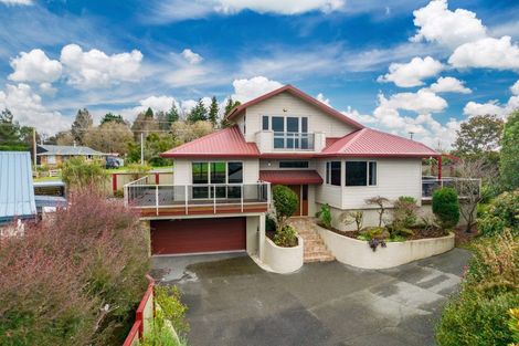 Photo of property in 16 Carpentras Way, Nukuhau, Taupo, 3330