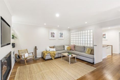 Photo of property in 46 Marywil Crescent, Hillcrest, Auckland, 0627