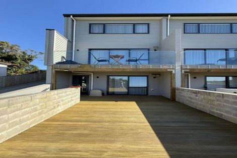 Photo of property in 309 Don Buck Road, Massey, Auckland, 0614