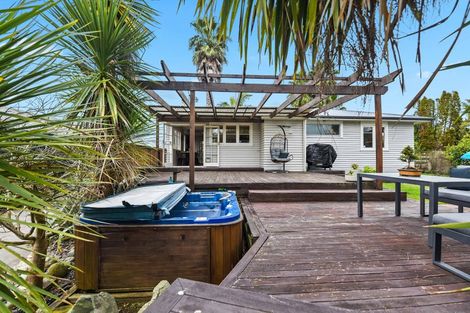 Photo of property in 17 Kingsway Crescent, Forest Lake, Hamilton, 3200