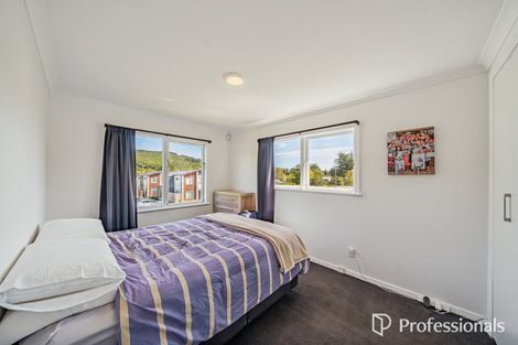 Photo of property in 9 Peel Place, Wainuiomata, Lower Hutt, 5014