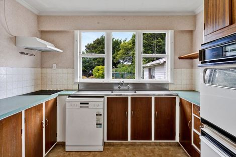 Photo of property in 9 Manawapou Road, Hawera, 4610