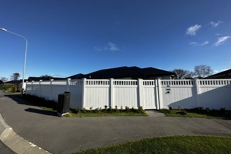 Photo of property in 88 Sarabande Avenue, Redwood, Christchurch, 8051