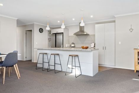 Photo of property in 28 Oakwood Way, Papamoa Beach, Papamoa, 3118