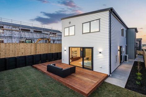 Photo of property in 51 Kumukumu Road, Long Bay, Auckland, 0630