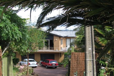 Photo of property in 770 East Coast Road, Oteha, Auckland, 0630