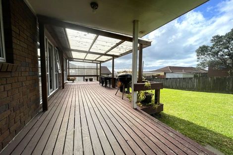 Photo of property in 6 Veagh Place, Highland Park, Auckland, 2010
