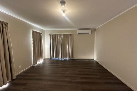 Photo of property in 11 Muirfield Street, Wattle Downs, Auckland, 2103