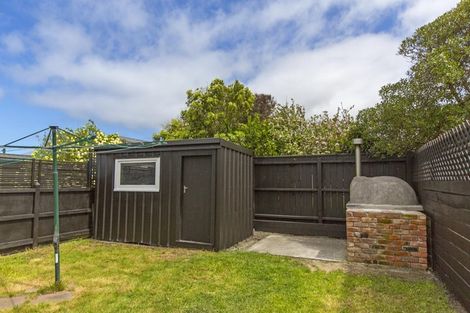 Photo of property in 11 Beach Street, Petone, Lower Hutt, 5012