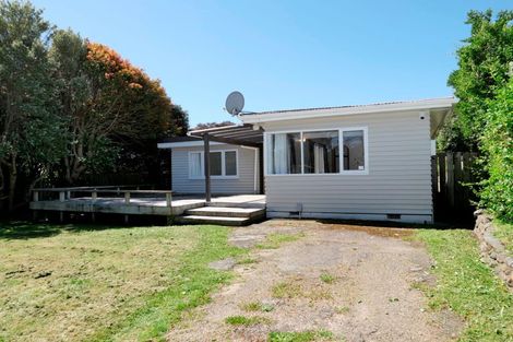 Photo of property in 1 Titoki Road, Raumati Beach, Paraparaumu, 5032