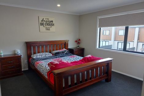 Photo of property in 11 Josland Lane, Wallaceville, Upper Hutt, 5018