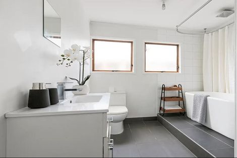 Photo of property in 2/17 Luke Street, Otahuhu, Auckland, 1062