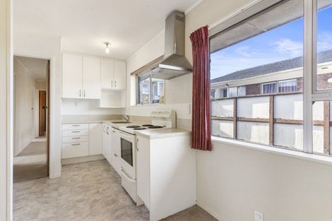Photo of property in 2/57 Moana Avenue, One Tree Hill, Auckland, 1061