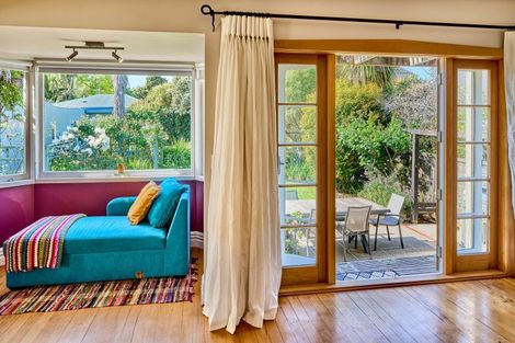 Photo of property in 5 Marina Grove, Hutt Central, Lower Hutt, 5010