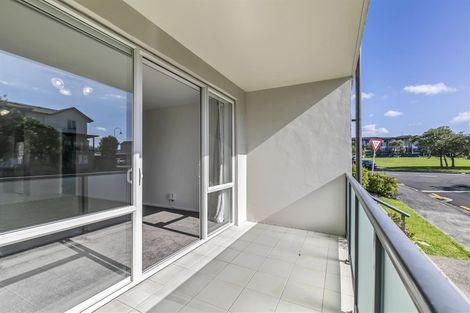 Photo of property in 2/23 Opito Way, East Tamaki, Auckland, 2013