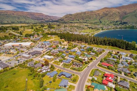 Photo of property in 17 Kings Drive, Wanaka, 9305