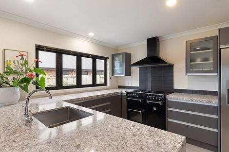 Photo of property in 6 Trump Place, Kelvin Grove, Palmerston North, 4414