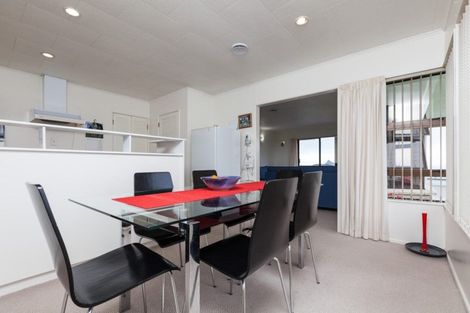 Photo of property in 40 Bayly Road, Moturoa, New Plymouth, 4310