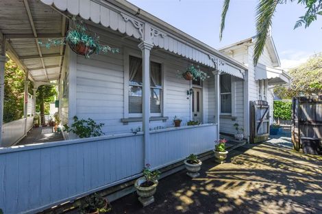 Photo of property in 43 Collingwood Street, Nelson, 7010