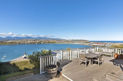 Photo of property in 17 Overtoun Terrace, Hataitai, Wellington, 6021