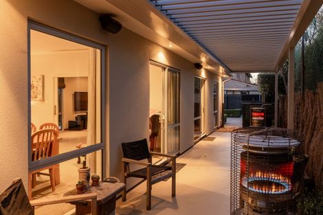 Photo of property in 142 North Parade, Richmond, Christchurch, 8013