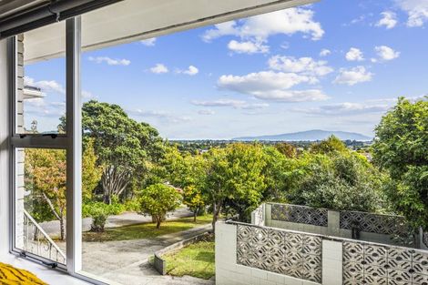 Photo of property in 51 Kakariki Grove, Waikanae, 5036