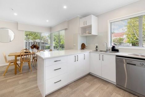 Photo of property in 3/3 Korau Road, Greenlane, Auckland, 1051