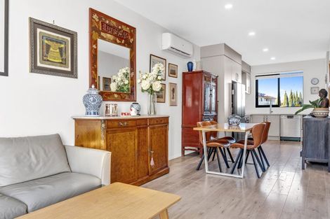 Photo of property in 61 Te Aparangi Road, Papakura, 2110