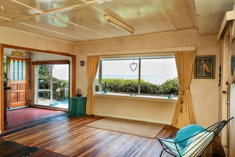 Photo of property in 25-27 Onaero Beach Road, Onaero, Waitara, 4383