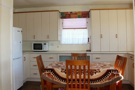 Photo of property in 50 Wyndham Street, Carterton, 5713