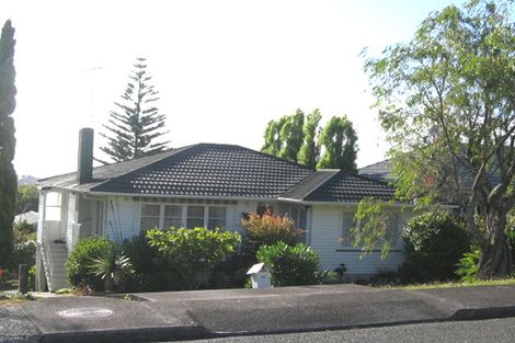 Photo of property in 12 Tui Glen Road, Birkenhead, Auckland, 0626