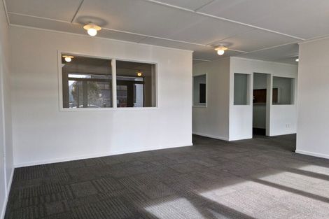 Photo of property in 1/73 Lake Road, Northcote, Auckland, 0627