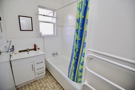 Photo of property in 86 Great South Road, Huntly, 3700