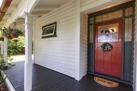 Photo of property in 4 Napier Road, Terrace End, Palmerston North, 4410