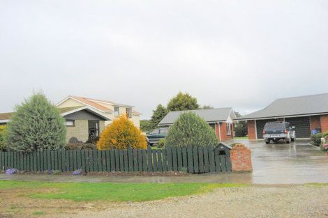 Photo of property in 62 Morton Street, Edendale, 9825